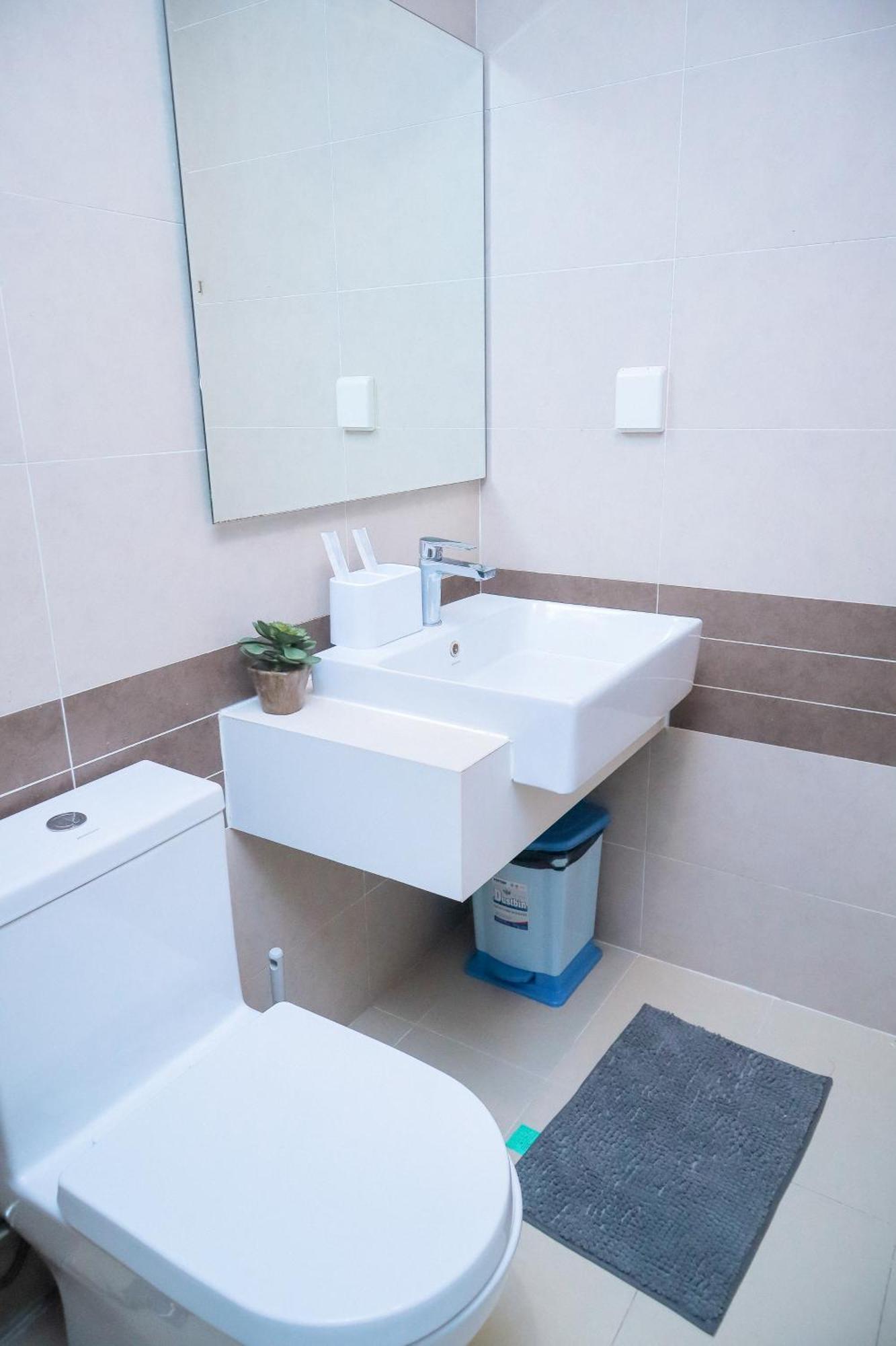 Rivergate Serviced Apartments Хошимин Экстерьер фото